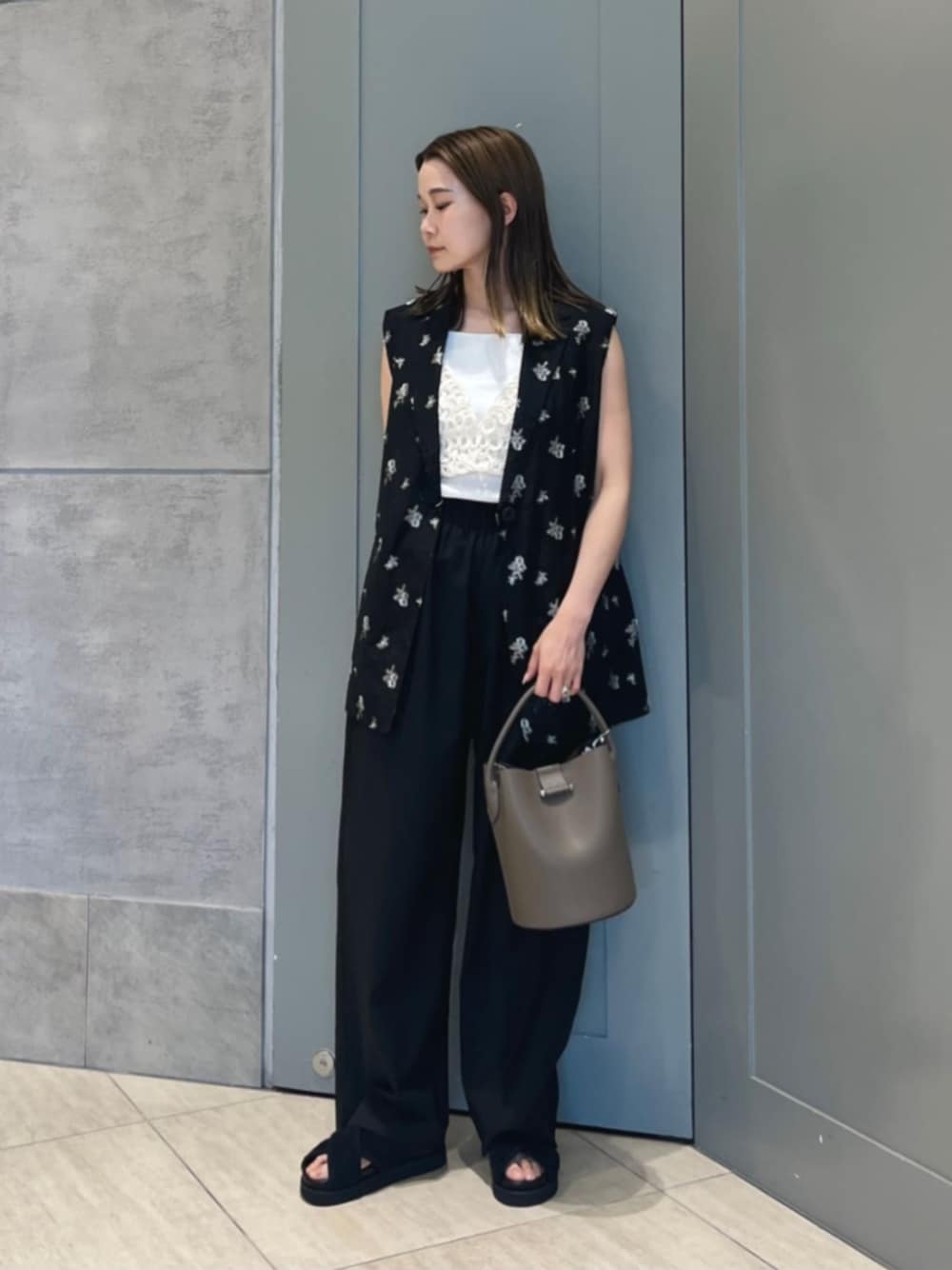 AEWEN MATOPH＞コードレース ビスチェを使った人気ファッション