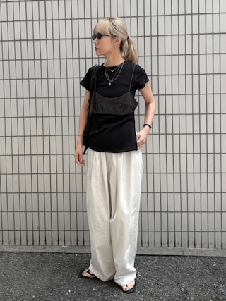 「feepur(フェピュール)のサイドボタンシアーリブTee(Tシャツ/カットソー)」を使った、YUKAさん(レディース・167cm)の夏コーディネート