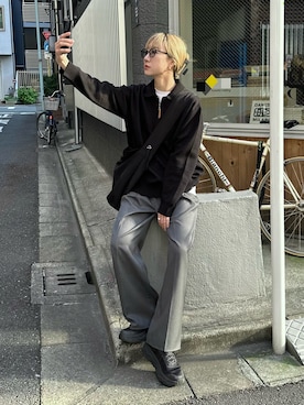 「feepur（フェピュール）のツータックグルカパンツ（スラックス）」を使った、YUKAさん（レディース・167cm）の冬コーディネート