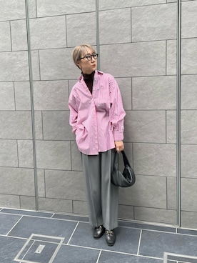 「ハイネックトップス」｜「アイテム（スラックス）」を使った、YUKAさん（レディース・167cm）の秋コーディネート