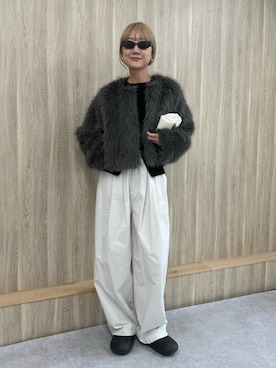 「アイテム（サンダル）」を使った、YUKAさん（レディース・167cm）の秋コーディネート