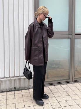 「アイテム（カバーオール）」を使った、YUKAさん（レディース・167cm）の秋コーディネート