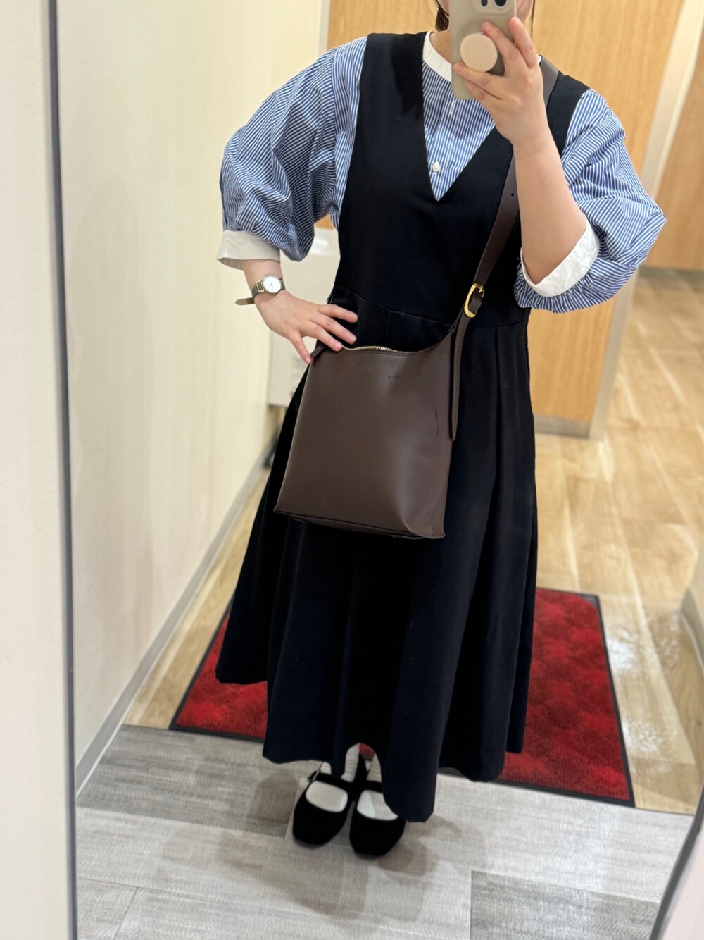 「秋っぽコーデ更新中」｜「KBFのアイテム（ワンピース、ブラック系）」を使った、kanamomomoさん（レディース・147cm）の秋コーディネートの1枚目の写真