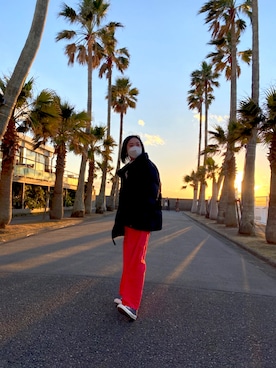 「アイテム（デニムパンツ、レッド系）」を使った、keiさん（レディース・165cm）の冬コーディネート