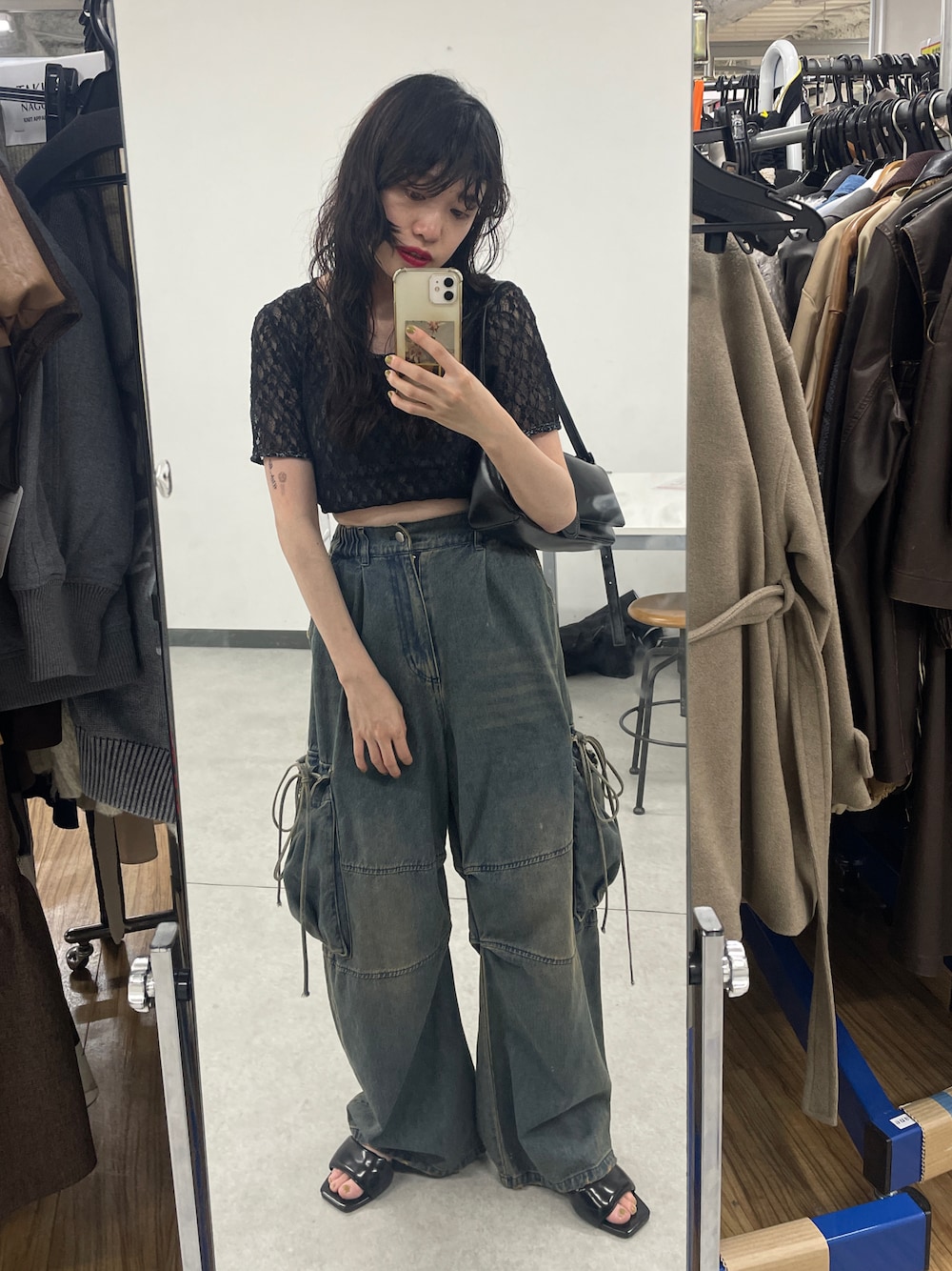 Kastaneのデニムパンツを使った「カーゴパンツ」のレディース人気