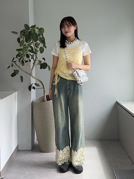 「CIAOPANIC（チャオパニック）の裾レースワイドストレートデニムパンツ（デニムパンツ、ブルー系）」を使った、あみさん（レディース・165cm）の春コーディネート