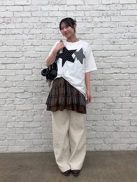 「CIAOPANIC（チャオパニック）のスターパッチワークTee（Tシャツ/カットソー、ホワイト系）」を使った、あみさん（レディース・165cm）の春コーディネート