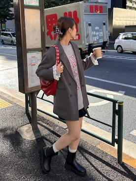「アイテム（ボストンバッグ、レッド系）」を使った、あみさん（レディース・165cm）の秋コーディネート