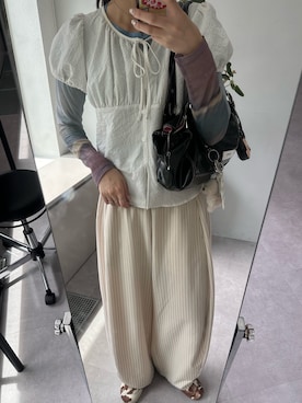 「CIAOPANIC（チャオパニック）のワイドバルーンスラックス（その他パンツ、ホワイト系）」を使った、あみさん（レディース・165cm）の春コーディネート