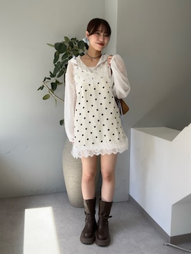 「HELLO.SANFRANCISCO（ハローサンフランシスコ）の【HELLO.SANFRANCISCO/ハローサンフランシスコ】ドット柄フリルシアーパーカー（シャツ/ブラウス、ホワイト系）」を使った、あみさん（レディース・165cm）の春コーディネート