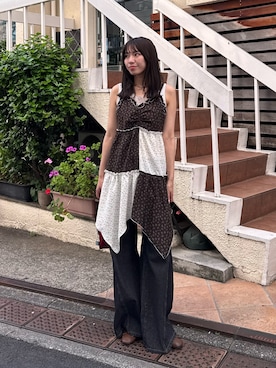 「CIAOPANIC（チャオパニック）のフラワーパッチワークキャミチュニックワンピース（Tunic、ブラウン系）」を使った、あみさん（レディース・165cm）の春コーディネート