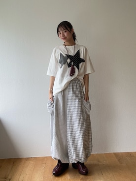 「CIAOPANIC（チャオパニック）のチェックバルーンイージーパンツ（Pants、ホワイト系）」を使った、あみさん（レディース・165cm）の夏コーディネート