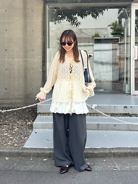 レースメローフーディートップスを使った人気ファッション