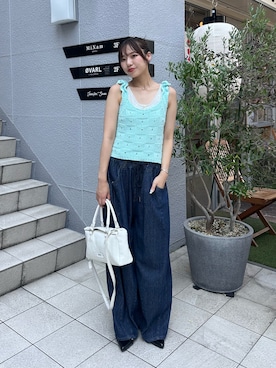 「CIAOPANIC（チャオパニック）の肩フリルニットビスチェ（キャミソール、ブルー系）」を使った、あみさん（レディース・165cm）の夏コーディネート