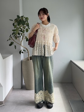 「CIAOPANIC（チャオパニック）の裾レースワイドストレートデニムパンツ（デニムパンツ、ブルー系）」を使った、あみさん（レディース・165cm）の春コーディネート