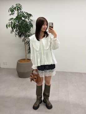 「CIAOPANIC（チャオパニック）の【2サイズ展開】BIGカラーVネックブラウス/チュニック（シャツ/ブラウス、ホワイト系）」を使った、あみさん（レディース・165cm）の秋コーディネート