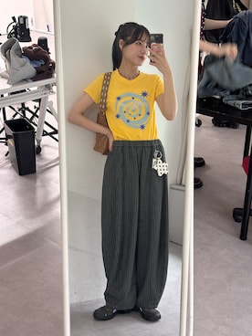 「CIAOPANIC（チャオパニック）のアソート柄コンパクトカラーTee（Tシャツ/カットソー、イエロー系）」を使った、あみさん（レディース・165cm）の春コーディネート