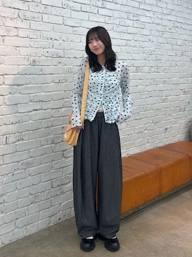 「CIAOPANIC（チャオパニック）のフロントシャーリングドット柄シアーメッシュトップス（Shirts、ブルー系）」を使った、あみさん（レディース・165cm）の夏コーディネート