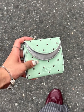 「GRAIN（グレイン）の【GRAIN/グレイン】二つ折りバイカラーウォレット（Wallet、グリーン系）」を使った、あみさん（レディース・165cm）の夏コーディネート