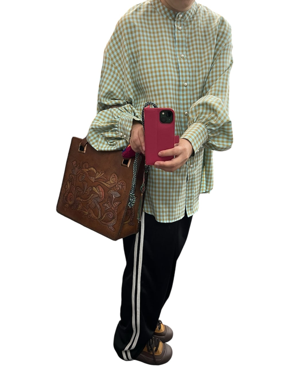 「usedのアイテム（トートバッグ、ブラウン系）」を使った、beeeeko0119さん（レディース・162cm）の秋コーディネートの1枚目の写真