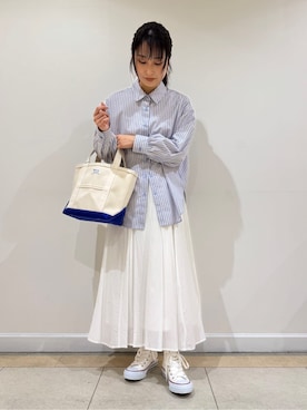 「Dessin（デッサン）の【洗える】ロゴ刺繍入りストライプオーバーシャツ（シャツ/ブラウス、イエロー系）」を使った、haruさん（レディース・156cm）の夏コーディネート