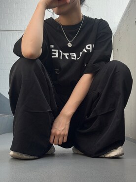 「SHEINのアイテム（カーゴパンツ、ブラック系）」を使った、ななみさん（レディース・155cm）の秋コーディネート