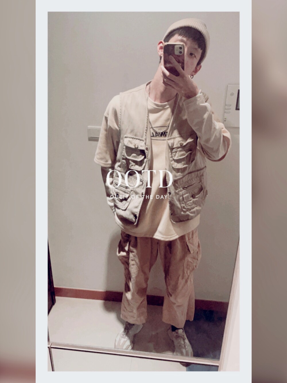 「ootd、球鞋、休閒、工裝」｜「NEW BALANCEのアイテム（スニーカー、ベージュ系）」を使った、danny1023さん（メンズ・173cm）の冬コーディネートの1枚目の写真