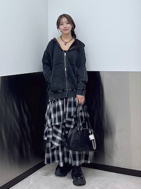 「アイテム（チャーム）」を使った、Nanaさん（レディース・157cm）の秋コーディネート