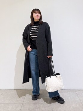 「INDIVI（インディヴィ）の【軽量／ウール混】ライトフォルム ロングコート（ノーカラーコート、グレー系）」を使った、emikaさん（レディース・153cm）の冬コーディネート