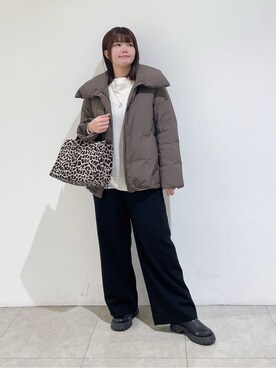 「INDIVI（インディヴィ）の【撥水／洗える／デザイン衿】ステッチレス ショートダウンコート（ダウンジャケット/コート、ブラウン系）」を使った、emikaさん（レディース・153cm）の冬コーディネート