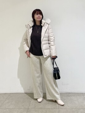 「INDIVI（インディヴィ）の【名品／撥水／抗菌防臭】ショート丈リサイクルダウンコート（ダウンジャケット/コート、ホワイト系）」を使った、emikaさん（レディース・153cm）の秋コーディネート