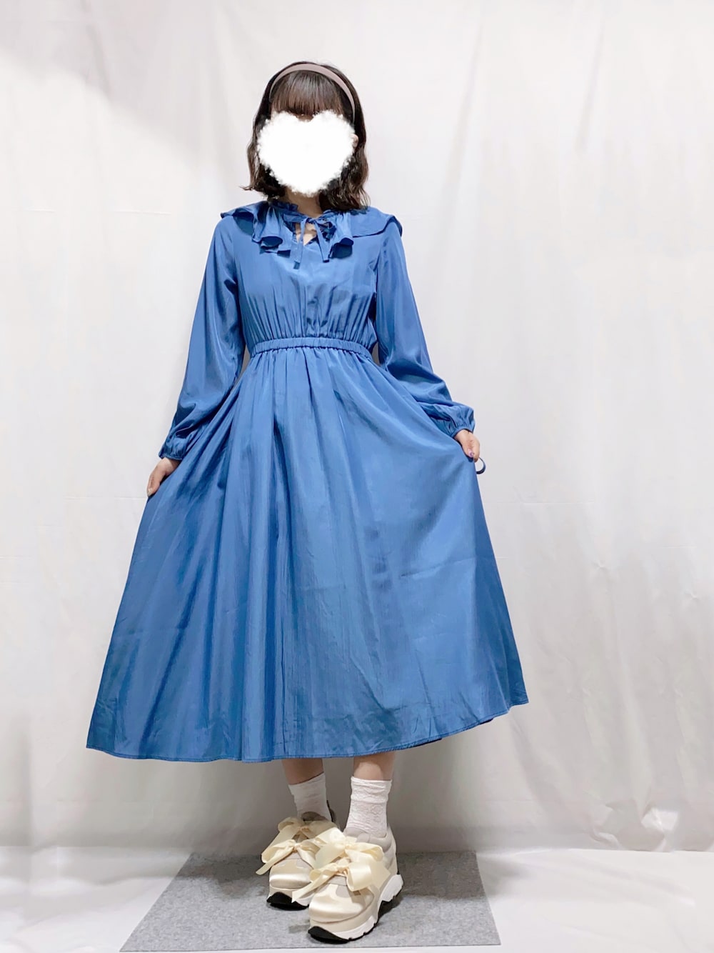 「ootd、ゆるコーデ、春服みてみて、淡色コーデ、低身長コーデ、いいね、save、フォローお願いします🤑、メリージェニー、merry jenny、レベッカブティック、LEBECCA boutique、おしゃれさんと繋がりたい、古着好きな人と繋がりたい、ガーリー」｜「merry jennyのリボンスニーカー（スニーカー、ホワイト系）」を使った、🍨さん（レディース・155cm）の春コーディネートの1枚目の写真