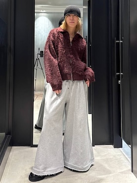 「高見え」｜「アイテム（スウェットパンツ）」を使った、taigawedさん（メンズ・174cm）の冬コーディネート