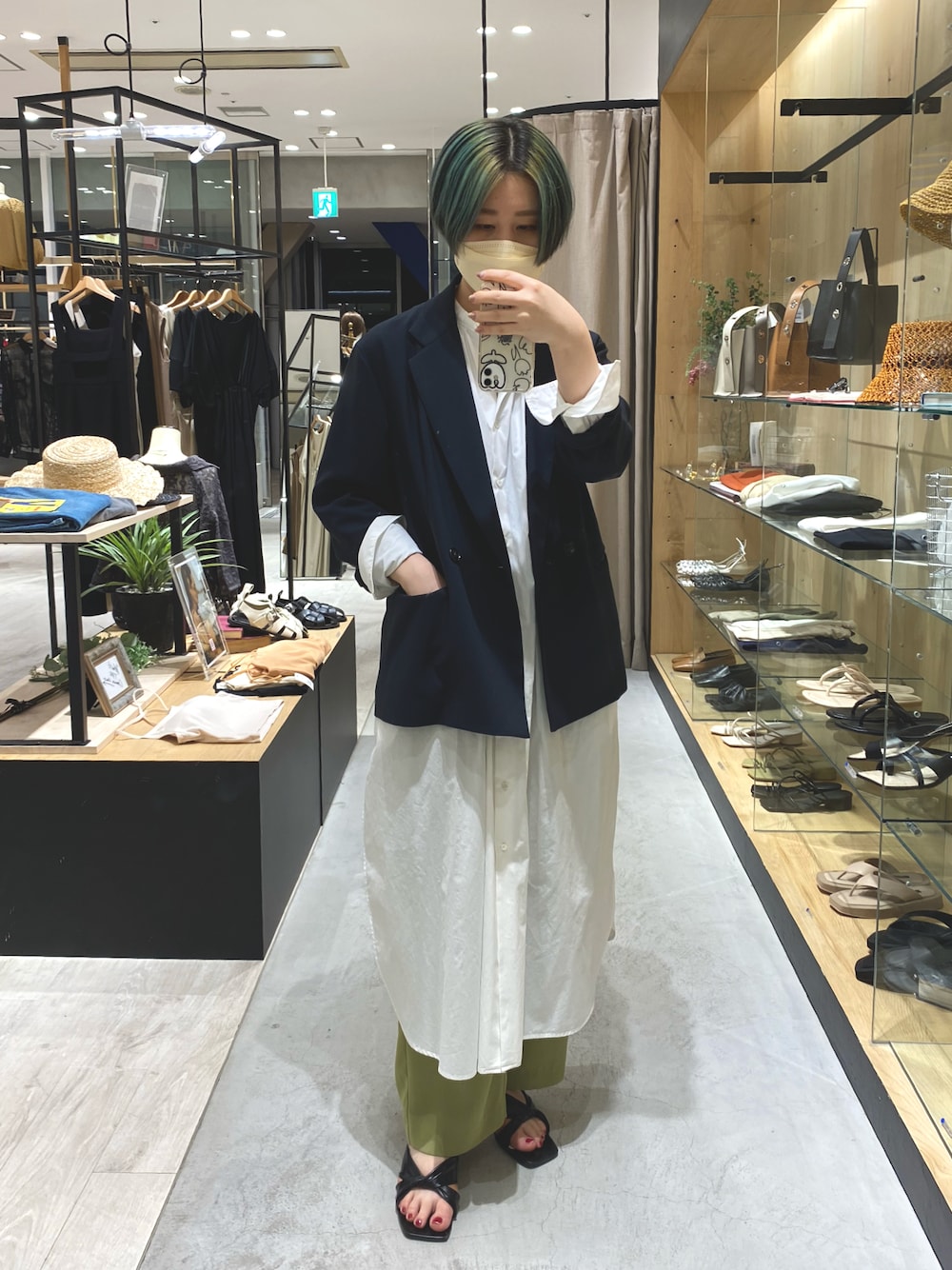 「大人カジュアル、シンプル、パンツスタイル、休日スタイル、カジュアル、オトナ女子、カラーコーデ、ワンピース、高身長女子、キレイめ、ロングワンピース、スクエアトゥ、デートスタイル（WOMEN）、ジャケットスタイル」｜「AresenseのAresense/アーセンス ダブルジャケット（テーラードジャケット、ブルー系）」を使った、ao_lemageさん（レディース・163cm）の夏コーディネートの1枚目の写真