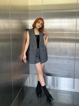 「MURUA（ムルーア）のアイテム」を使った、國岡朋実さん（レディース・156cm）の夏コーディネート