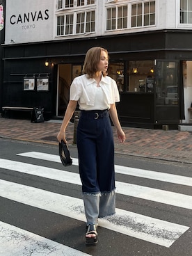 「MURUA（ムルーア）のアイテム（その他シューズ）」を使った、國岡朋実さん（レディース・156cm）の春コーディネート