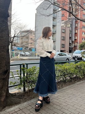 「MURUA（ムルーア）のアイテム（その他シューズ）」を使った、國岡朋実さん（レディース・156cm）の春コーディネート