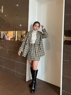 「MURUA（ムルーア）のアイテム（テーラードジャケット）」を使った、國岡朋実さん（レディース・156cm）の秋コーディネート