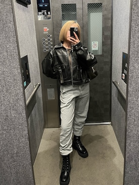 「MURUA（ムルーア）のアイテム（ブルゾン）」を使った、國岡朋実さん（レディース・156cm）の春コーディネート