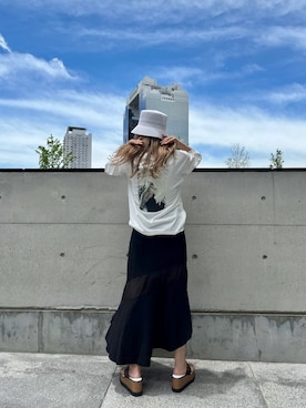 「アイテム（サンダル、その他）」を使った、國岡朋実さん（レディース・156cm）の夏コーディネート