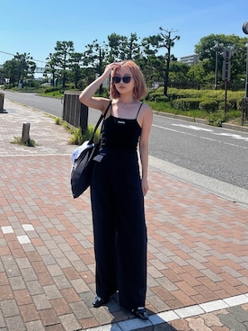 「アイテム（サンダル）」を使った、國岡朋実さん（レディース・156cm）の夏コーディネート