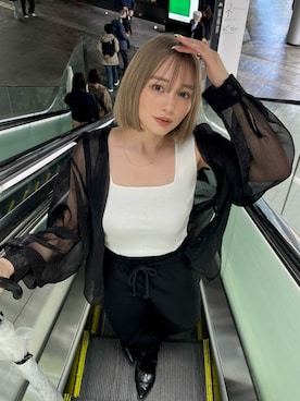 「MURUA（ムルーア）のアイテム（シャツ/ブラウス）」を使った、國岡朋実さん（レディース・156cm）の夏コーディネート