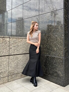 「MURUA（ムルーア）のバックスリットハイウエストマーメイドスカート（スカート）」を使った、國岡朋実さん（レディース・156cm）の夏コーディネート