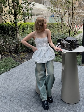 「MURUA（ムルーア）のアイテム（キャミソール）」を使った、國岡朋実さん（レディース・156cm）の春コーディネート