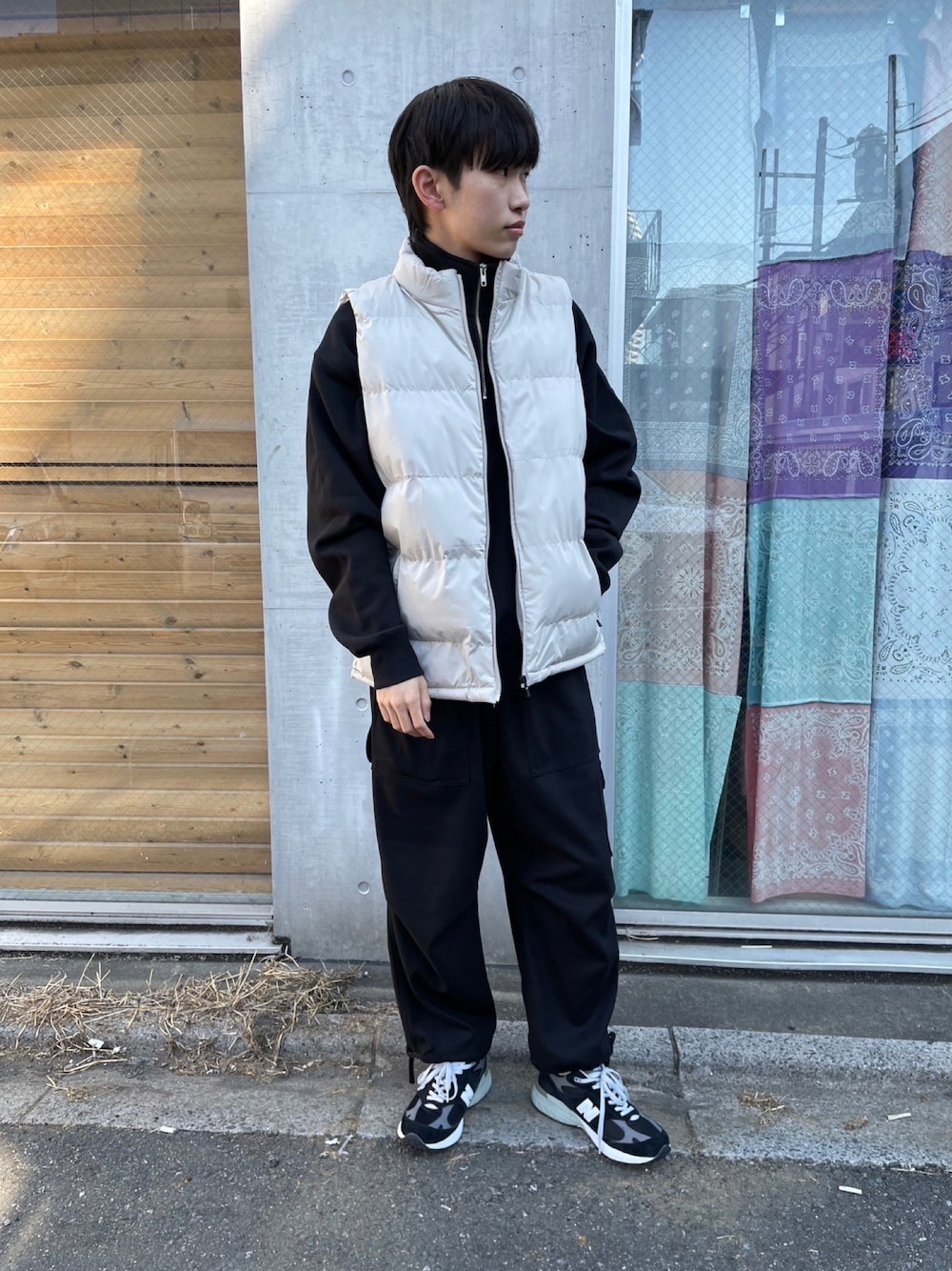 C4798 LIMONTA ダウンベスト×ハーフジップニットコーデ C4798 LIMONTA