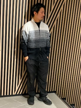 「ARMANI EXCHANGE（アルマーニエクスチェンジ）のアイテム（カーディガン/ボレロ）」を使った、Y. SHOTAROさん（メンズ・163cm）の冬コーディネート