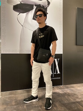 「ARMANI EXCHANGE（アルマーニエクスチェンジ）の【A|X アルマーニ エクスチェンジ】バイカー　ダメージデニムパンツ_J27/SKINNY（デニムパンツ）」を使った、Y. SHOTAROさん（メンズ・163cm）の春コーディネート