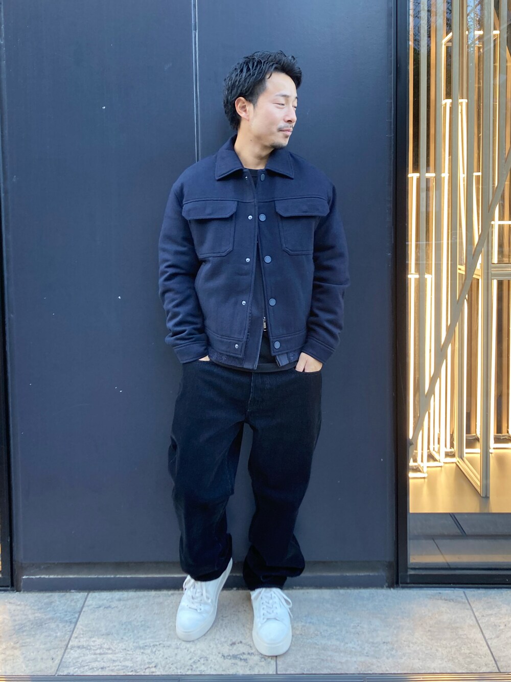 「AXchange、AXchanger、armaniexchange、AXCatStreet、アウター、秋冬コーデ、冬コーデ、大人カジュアル、スニーカー」｜「ARMANI EXCHANGEの【A|X アルマーニ エクスチェンジ】ウールミックス パデッドシャツブルゾン（ブルゾン、ブルー系）」を使った、Y. SHOTAROさん（メンズ・163cm）の秋コーディネートの1枚目の写真
