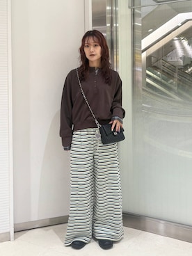 「JEANASIS（ジーナシス）の2WAYバックルサボ/1066512（モカシン/デッキシューズ、ブラック系）」を使った、HARUさん（レディース・163cm）の秋コーディネート