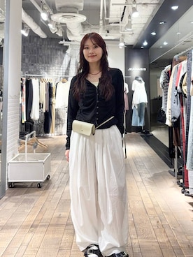 「アイテム（ポーチ）」を使った、HARUさん（レディース・163cm）の春コーディネート